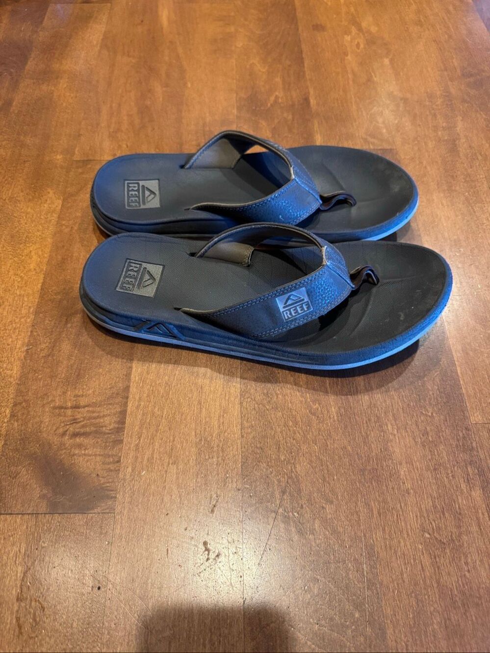 Reef Men’s Size 10 Black Flip Flops Thong Sandals Cushioned Comfort Beach